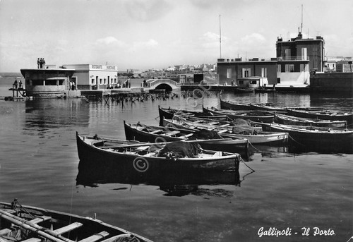 Cartolina Gallipoli Porto barche pescatori Ristorante Marechiaro 1960