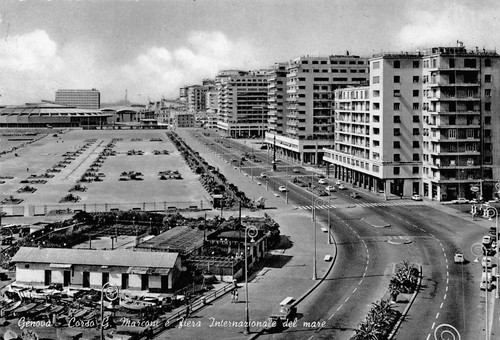 Cartolina Genova Corso Marconi Fiera Internazionale del mare