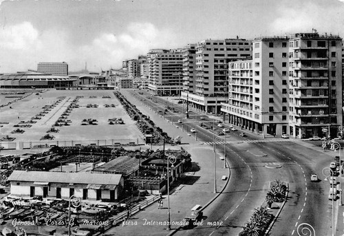 Cartolina Genova Corso Marconi Fiera Internazionale del mare Distributore Esso