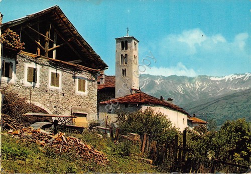 Cartolina Genova Località in provincia con cascinale e chiesa 1965