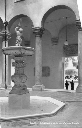 Cartolina Genova Palazzo Ducale Atrio animata Ed. Brunner