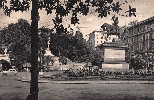 Cartolina Genova Piazza Corvetto