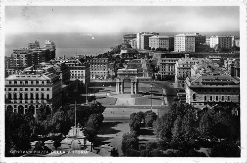 Cartolina Genova Piazza della Vittoria 1952