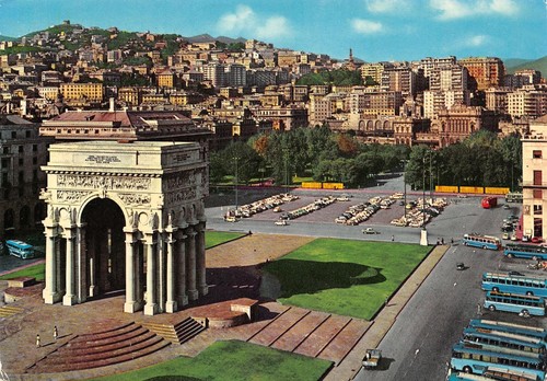 Cartolina Genova Piazza della Vittoria 1972