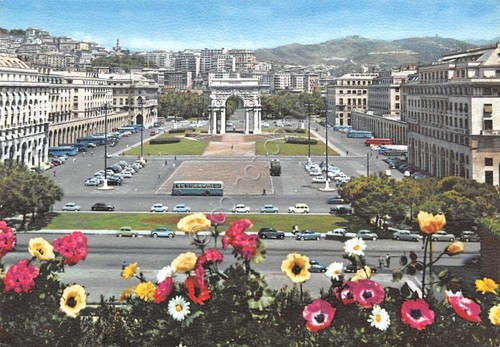 Cartolina Genova Piazza della Vittoria Monumento ai Caduti