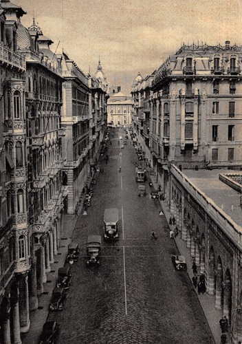 Cartolina Genova Via XX Settembre animata auto d'epoca 1950