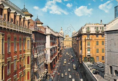 Cartolina Genova Via XX Settembre con Palazzo Ducale
