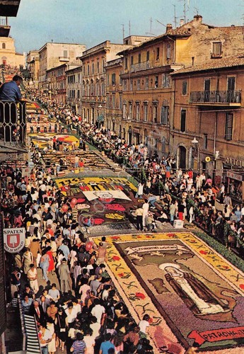 Cartolina Genzano di Roma infiorata 2 anni '70