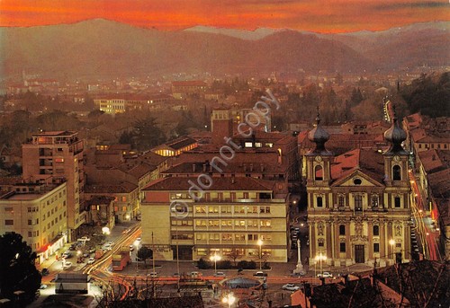 Cartolina Gorizia panorama della città notturno