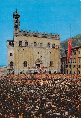 Cartolina Gubbio Alzata dei ceri 15 Maggio animata anni '80