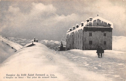 Cartolina Hospice du Petit Saint Bernard animata neve anni '30