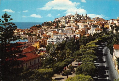 Cartolina Imperia Panorama parziale città strada case 1986