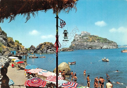 Cartolina Ischia Ponte Castello Aragonese Spiaggia Cartaromana animata 1966