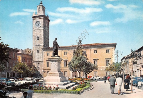 Cartolina L'Aquila Piazza Palazzo Palazzo di Giustizia animata