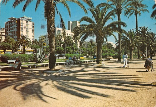 Cartolina La Spezia Passeggiata Costantino Marin 1981 distributore Agip