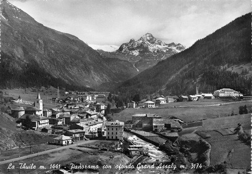 Cartolina La Thuile Panorama con Grand Assaly (Aosta)