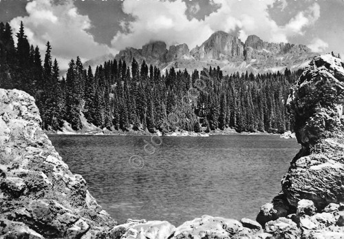 Cartolina Lago di Carezza verso Catinaccio 1956