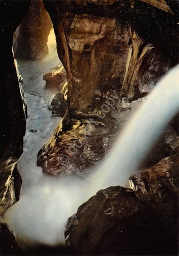 Cartolina Lago di Como Bellano Interno dell' Orrido una cascata