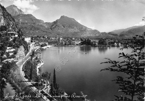 Cartolina Lago di Garda La Gardesana presso Riva 1956
