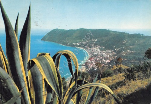 Cartolina Laigueglia panorama da levante anni '60