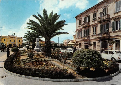 Cartolina Lanciano Piazzale Stazione 1967