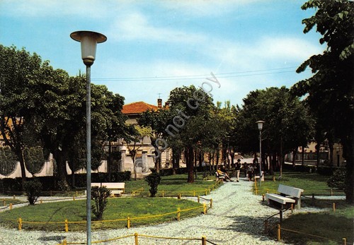 Cartolina Landriano Giardini Viale Rimembranze 1986