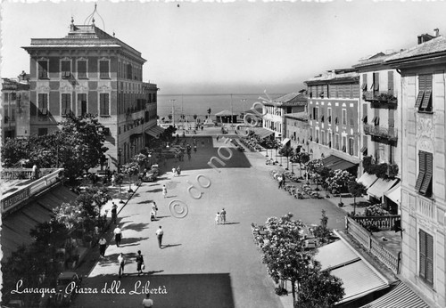 Cartolina Lavagna Piazza della Libertà 1955