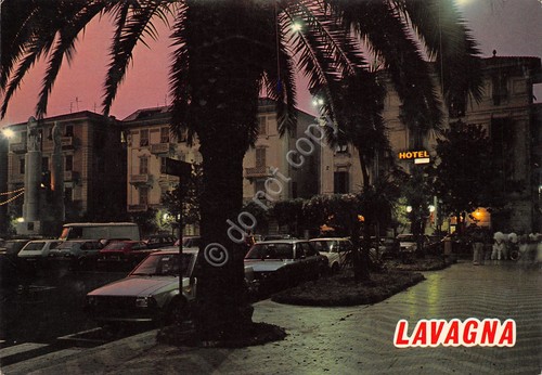 Cartolina Lavagna Via Vittorio Veneto Hotel Notturno (Genova)