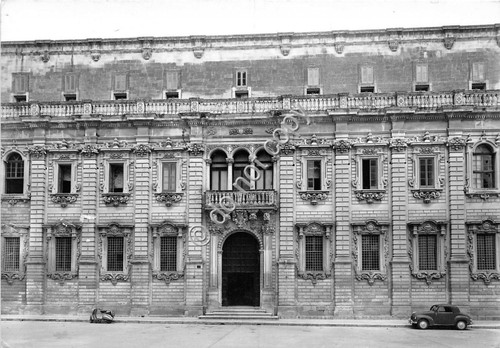 Cartolina Lecce Seminario Vescovile auto d'epoca