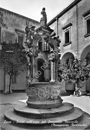 Cartolina Lecce Seminario Vescovile Pozzo nell'atrio