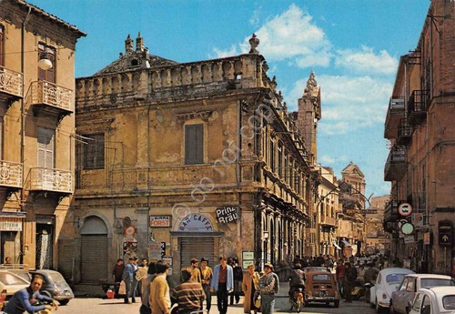 Cartolina Licata Piazzetta Elena animata bar caffè auto anni '70