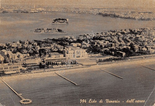 Cartolina Lido di Venezia vista aerea spiaggia e case 1960