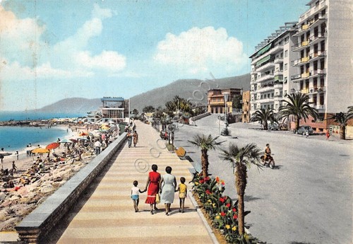 Cartolina Loano Lungomare animata 1961