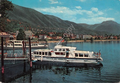 Cartolina Locarno Panorama con debarcadero Freccia del verbano barca 1971