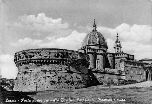 Cartolina Loreto porta posteriore della Basilica Lauretana 1954 (Ancona)