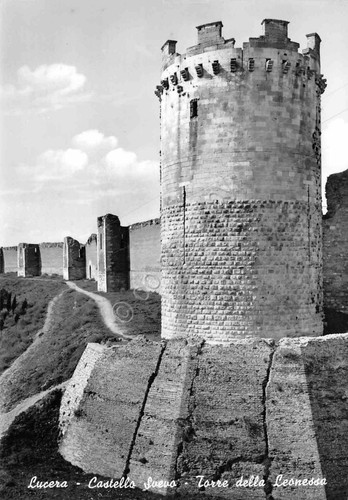 Cartolina Lucera Castello Svevo Torre della Leonessa 1963
