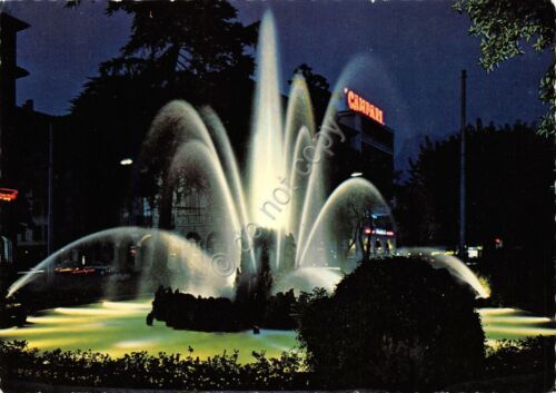 Cartolina Lugano Fontana notturno insegna Campari