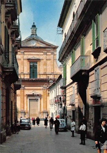 Cartolina Maddaloni Via S. Croce animata anni '90