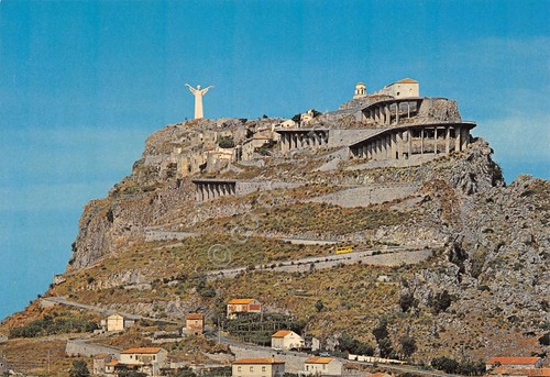 Cartolina Maratea Castello e Redentore case strada