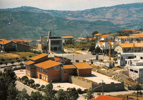 Cartolina Melito Irpino Veduta aerea panorama parziale edifici case paese