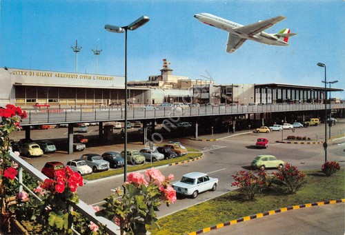 Cartolina Milano Aeroporto Linate Forlanini ingresso aereo in volo auto