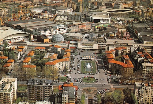 Cartolina Milano Fiera Campionaria Internazionale Piazza G. Cesare vista aerea