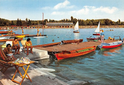 Cartolina Milano Idroscalo Punta dell'Est animata barche