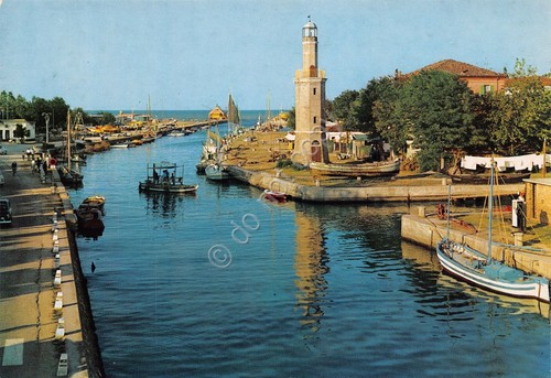 Cartolina Milano Marittima porto canale e faro barche anni '80