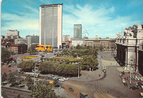 Cartolina Milano Piazza Duca D'Aosta Grattacielo Pirelli anni '60
