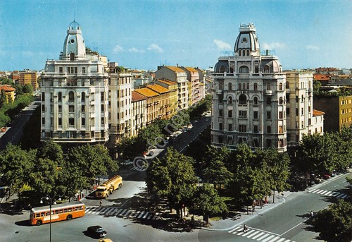 Cartolina Milano Piazza Piemonte i due edifici gemelli anni '70
