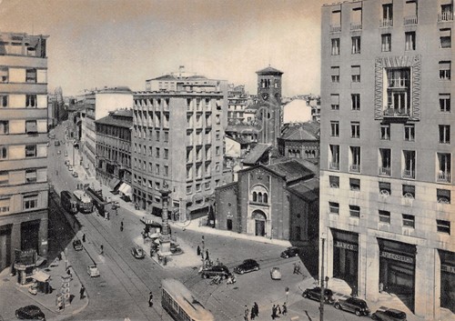 Cartolina Milano Piazza San Babila tram auto animata banca B/N