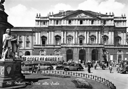 Cartolina Milano Teatro alla Scala auto animata tram 1961