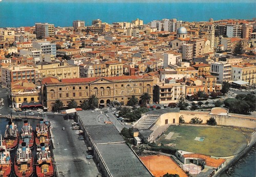Cartolina Milazzo Municipio e Tiro a volo anni '70