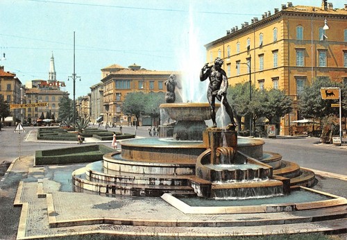Cartolina Modena Largo Garibaldi Fontana